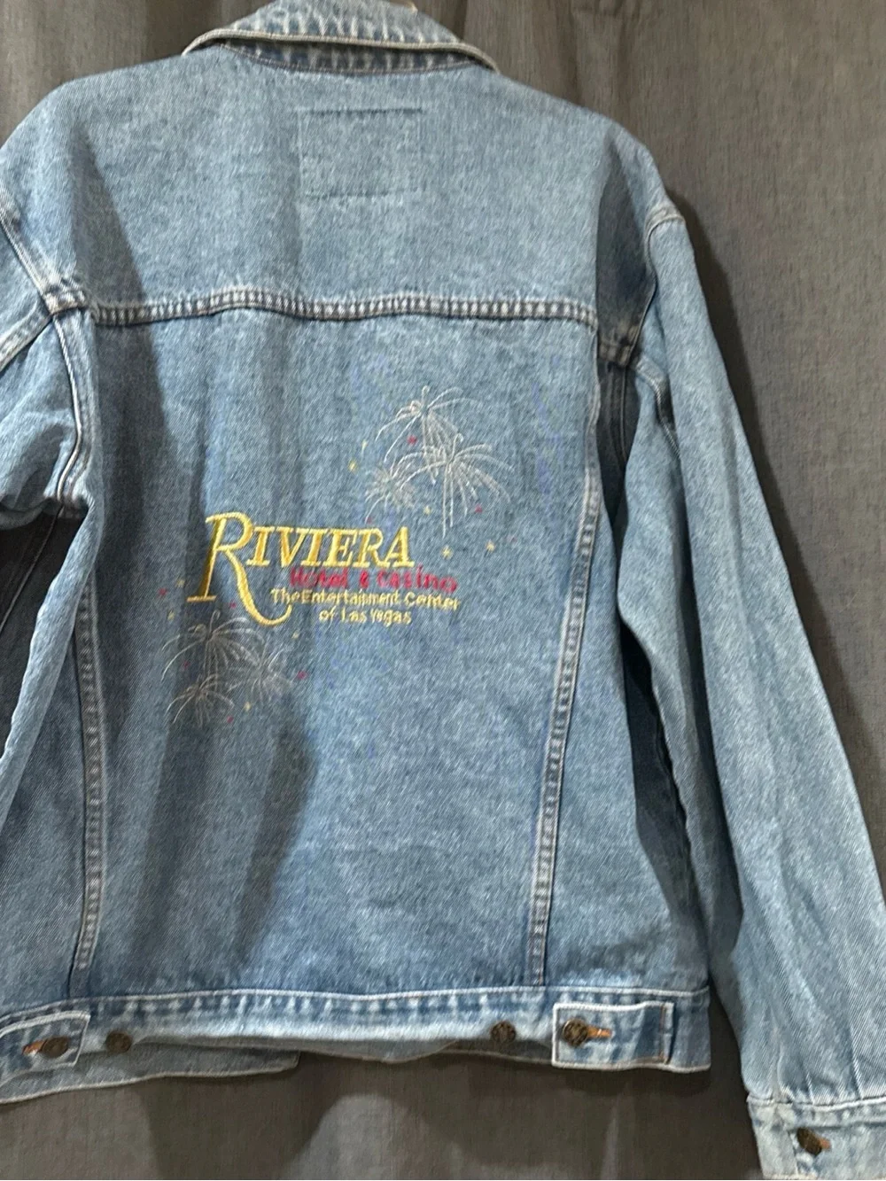 Levi's Light Blue Denim Jacket - Men's Trucker Style - Picture 7 of 11